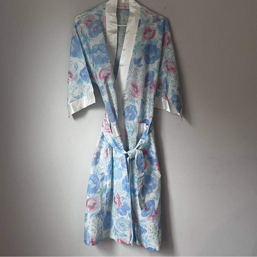 Vtg Vandemere Women’s Floral Kimono Robe - Blue and Pink 🔲